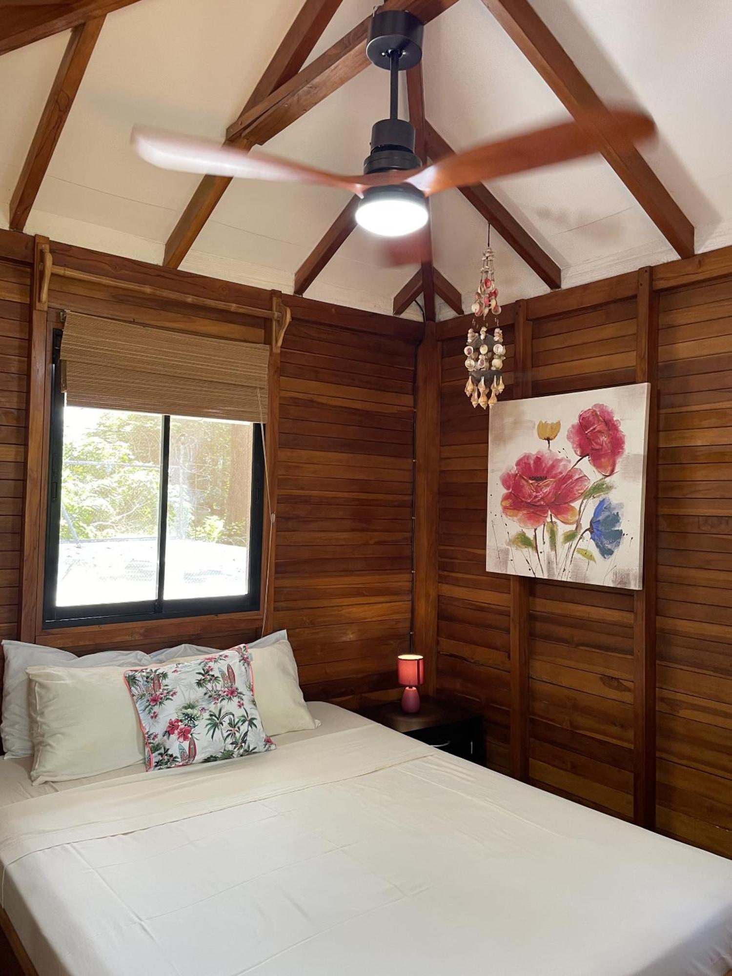 The Beach Bungalows - Yoga And Surf House - Adults Only タマリンド 部屋 写真