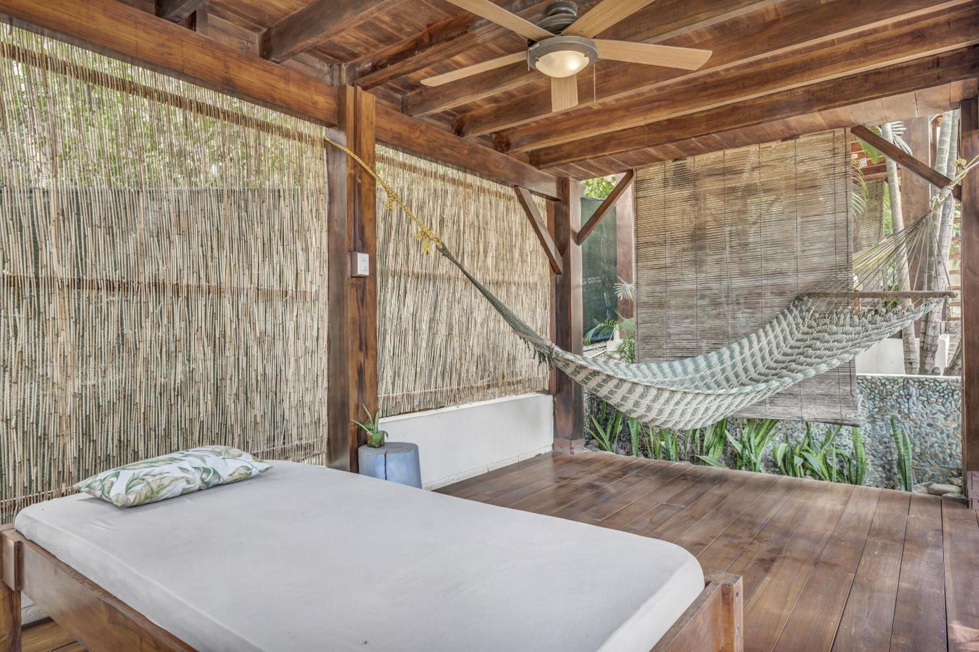 The Beach Bungalows - Yoga And Surf House - Adults Only タマリンド 部屋 写真