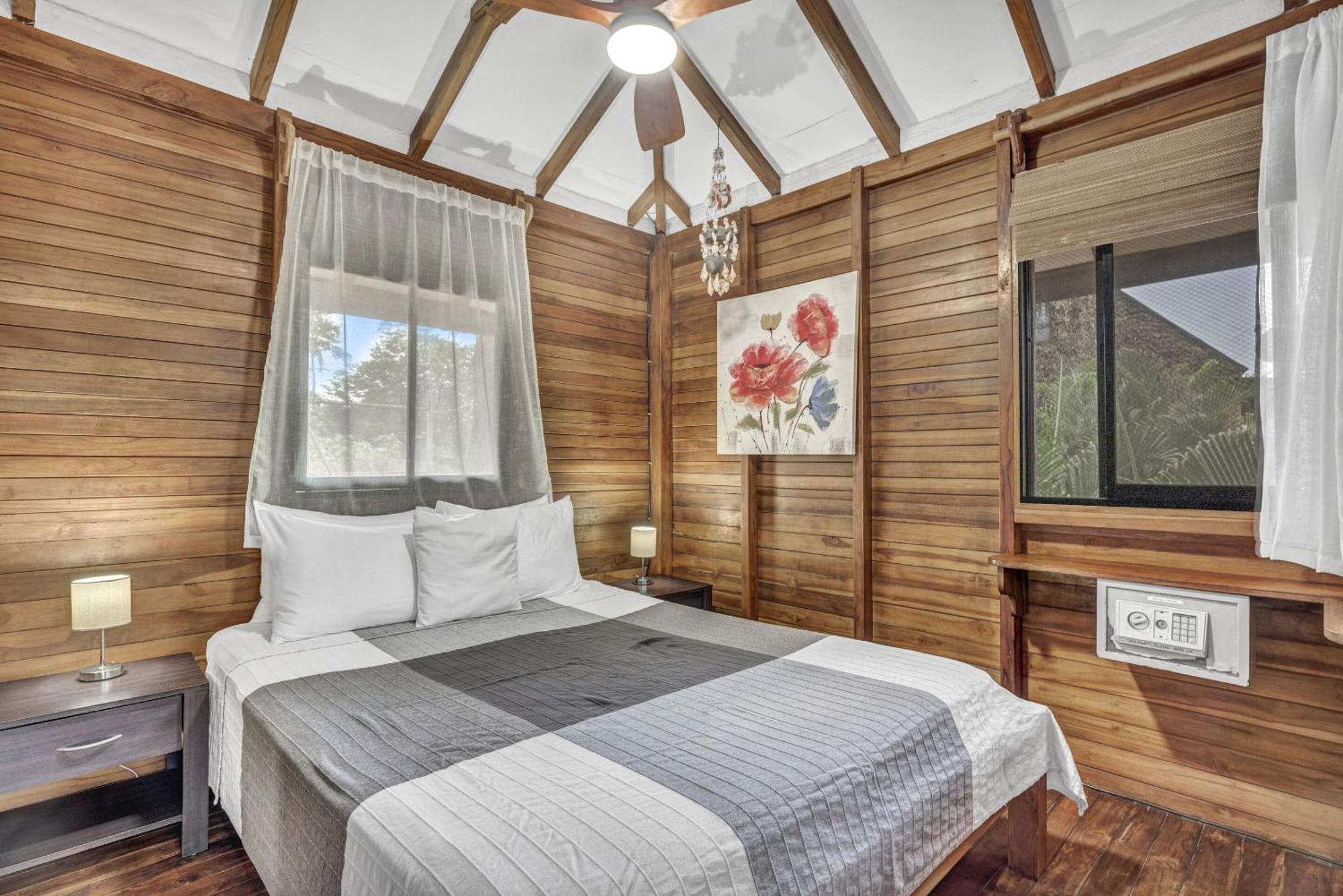 The Beach Bungalows Tamarindo- Adults Only 部屋 写真